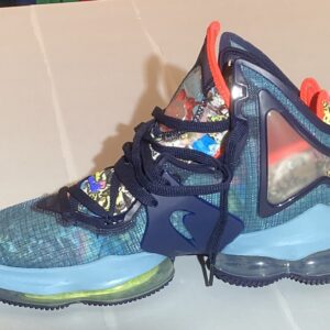 Scarpe basket alte LEBRON XIX