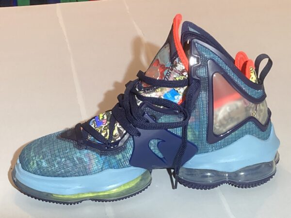 Scarpe basket alte LEBRON XIX